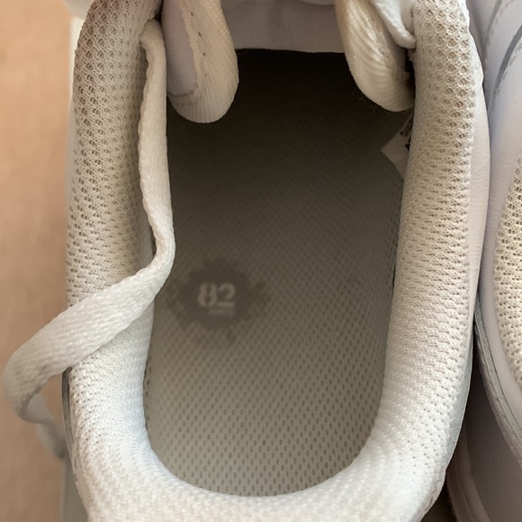 Nike Air Force 1 White Sneakers size 6 - Picture 4 of 10